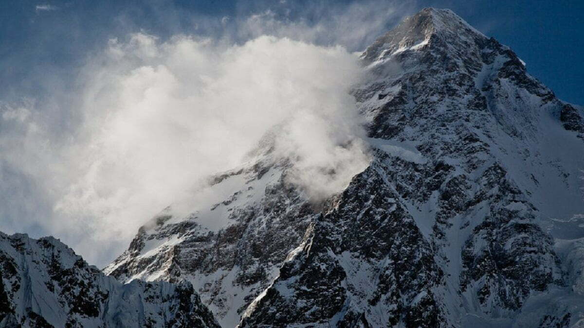 14 гор. K2 Чогори. Чогори вершина. Пик к2 Чогори. Чогори к2 на вершине.