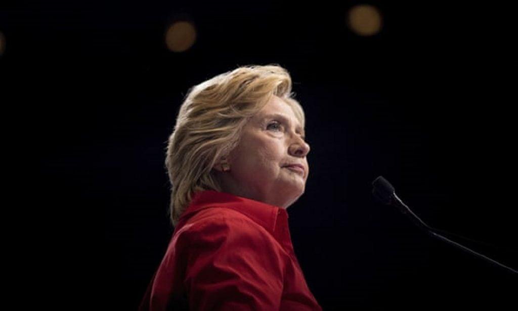 “Shteti i terrorit”, Hillary Clindon shkruan romanin e saj të parë
