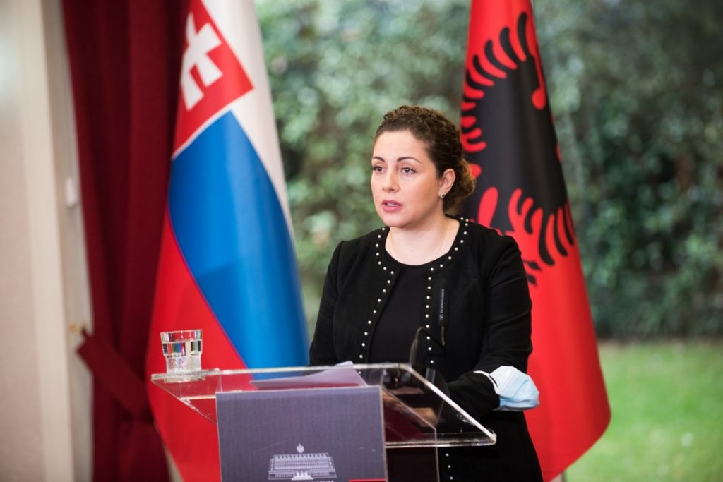 Xhaçka i kërkon Sllovakisë njohjen e Kosovës