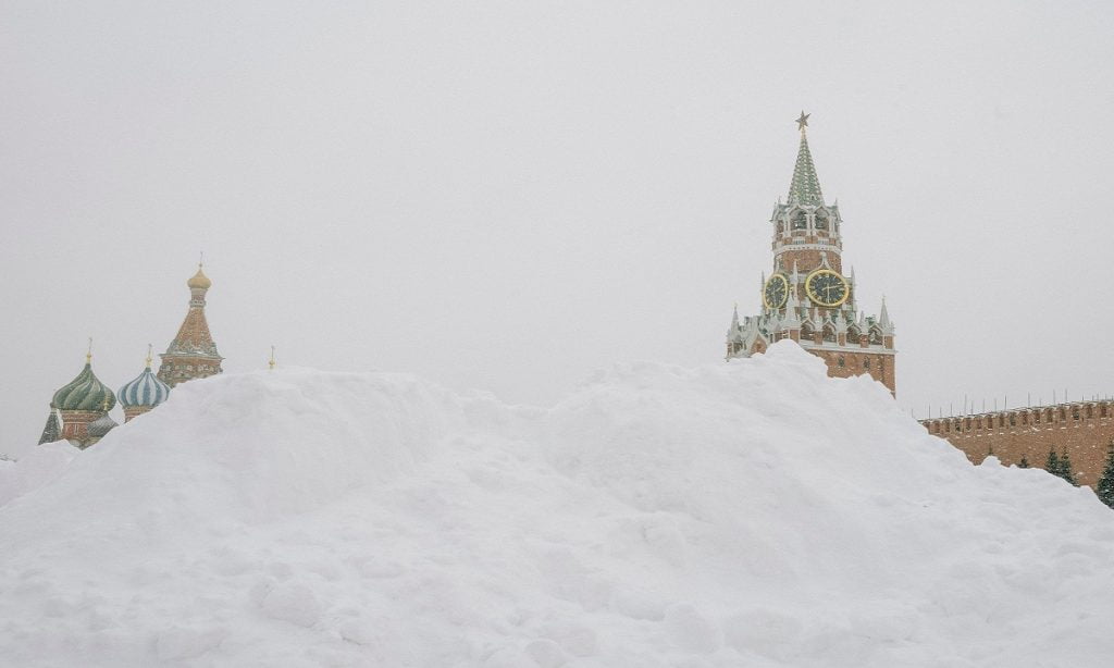 Stuhi e madhe dëbore në Moskë, arrin në 60cm