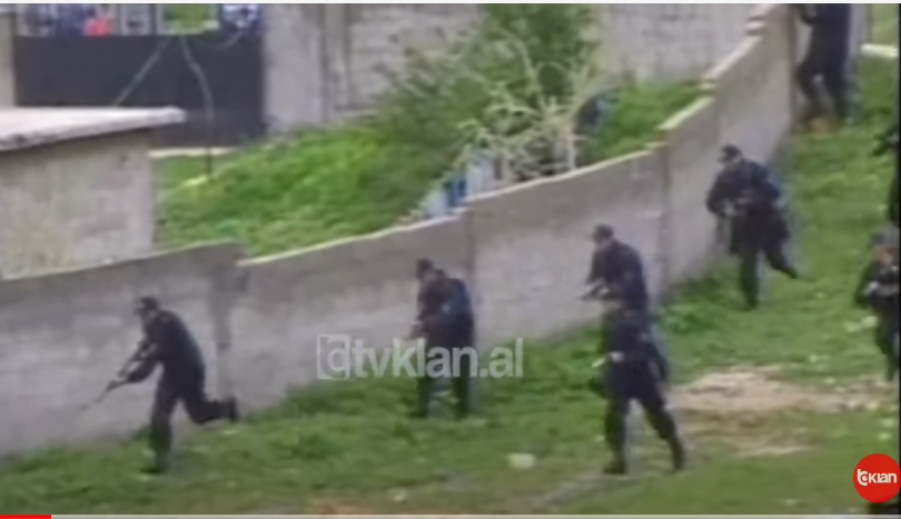 Operacion policie në Tropojë, arrestohet një i shumëkërkuar &#8211; (11 Maj 2001)