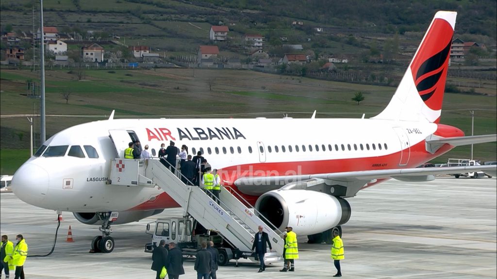 Shtyhen fluturimet e “Air Albania”
