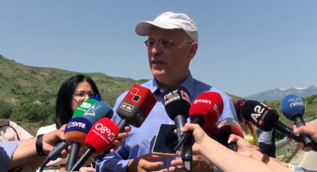 Ambasadori gjerman nuk  komenton vendimin e DASH për Berishën