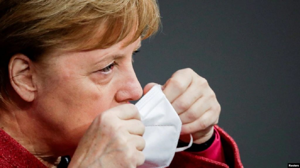 Merkel përzien vaksinat, merr dozën e Moderna, pas asaj të AstraZeneca