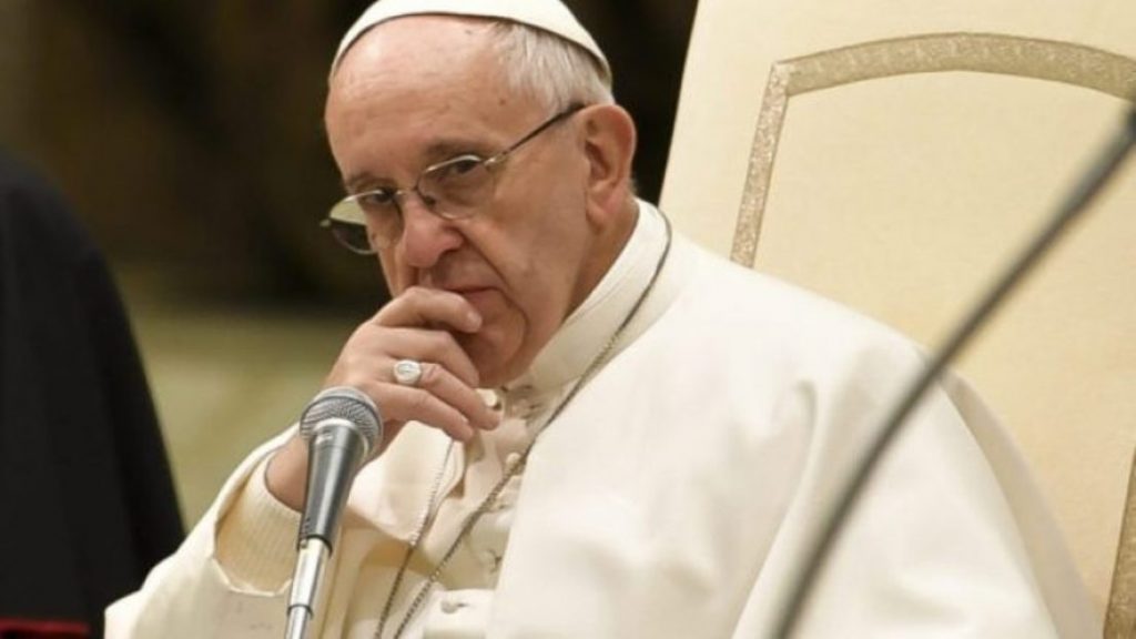 Papa Francesku rishikon ligjin për abuzimet seksuale