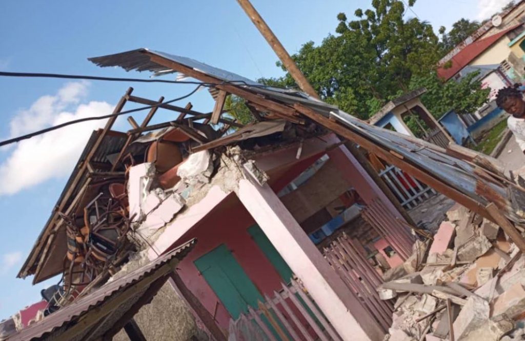 Viktima nga tërmeti me magnitudë 7.2, frikë për cunami në Haiti