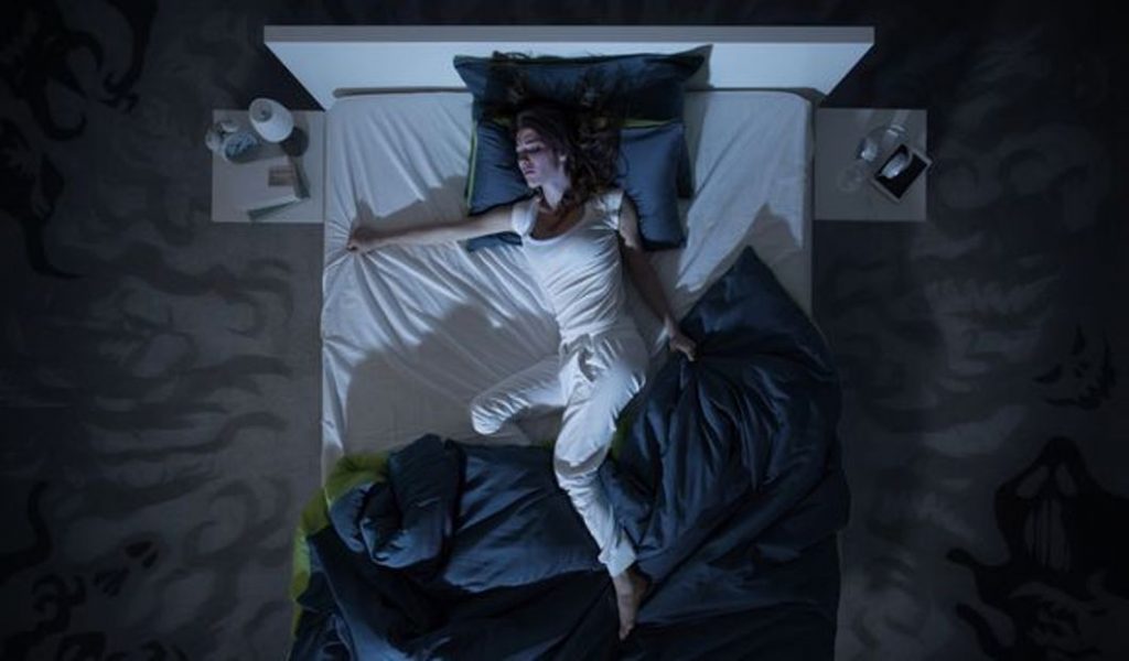 Gratë që zgjohen gjatë natës kanë &#8220;dy herë më shumë gjasa të vdesin të reja&#8221;