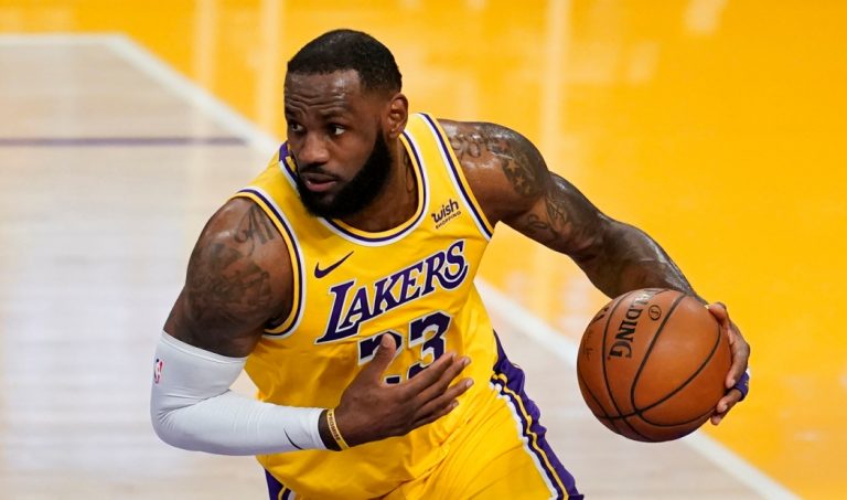 Lakers ofertë rinovimi LeBron James