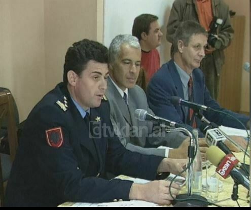 Nis trajnimi i Policisë së Shtetit nga IOM (31 Tetor 2002)