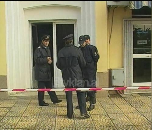 Vrasja e Sali Tivarit, pistat kryesore të dyshimit (20 Janar 2003)