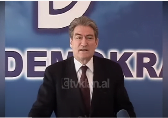 Sali Berisha akuzon Nanon dhe ministrat e tij për prishjen e marrëveshjes me FMN &#8211; (25 Janar 2003)