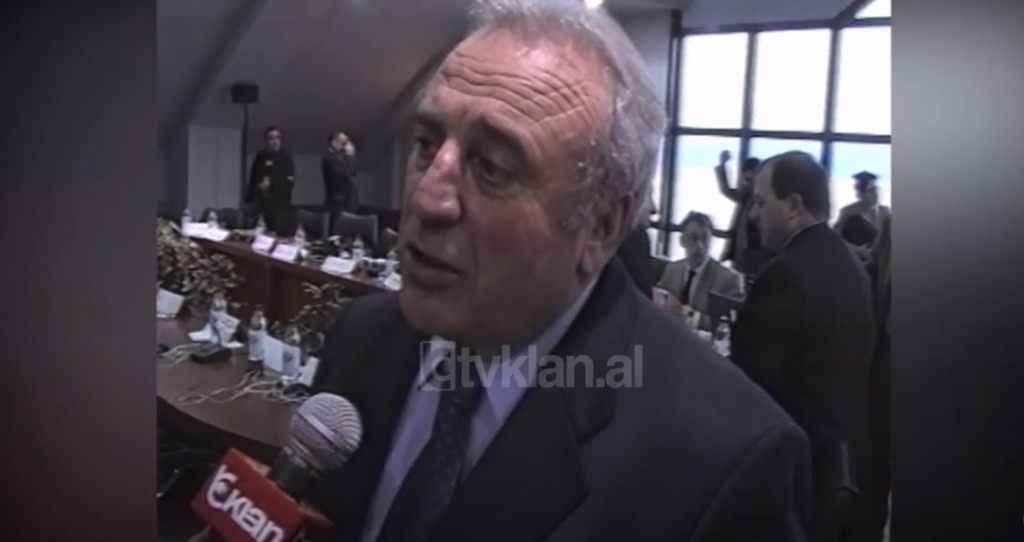 Përfundon Konferenca dy ditore Institucionale dhe Ligjore në Sarandë (12 Shkurt 2003)