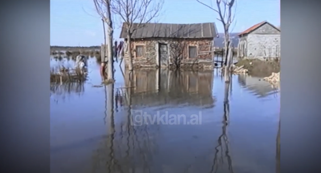 Reshjet e shiut përmbytin përsëri Lezhën (6 shkurt 2003)