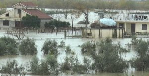 Situata e përmbytjeve në vend, Kushi: Shkollat që nuk do të zhvillojnë mësim deri në përmirësimin e situatës