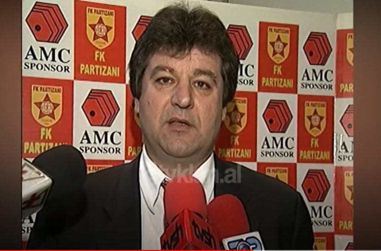 Klubi Partizani firmos kontratë bashkëpunimi me AMC &#8211; (19 Mars 2003)