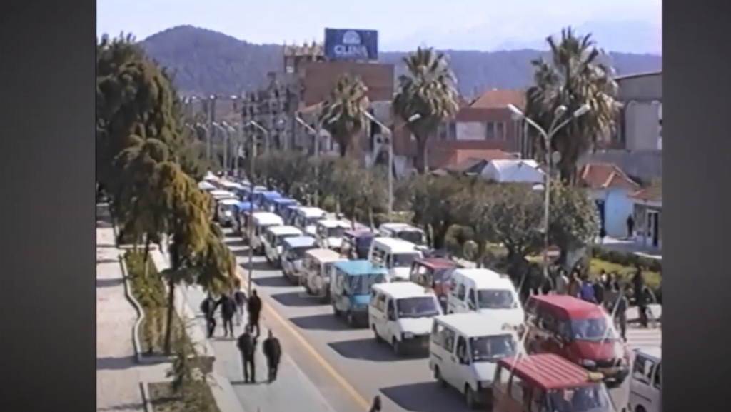 Protesta e shoferëve të fugonave në Elbasan, dita e 5 (23 Mars 2003)