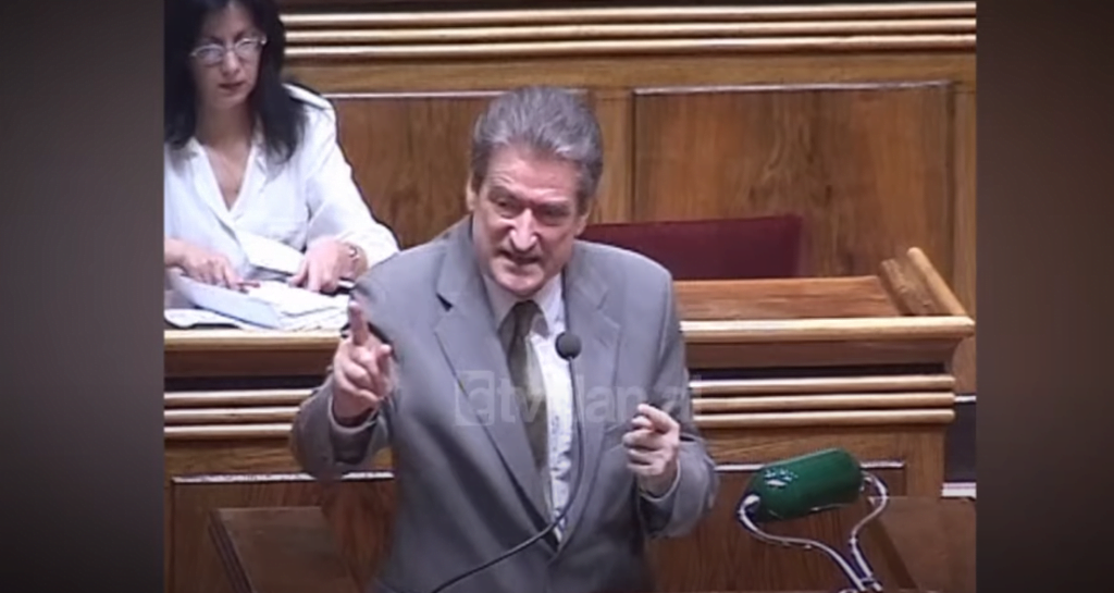 Debate dhe fyerje mes deputetëve në parlament, shtyhet seanca (5 Qershor 2003)