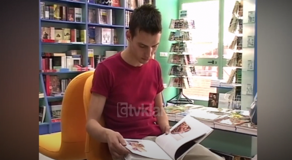 Ulet numri i botimeve të reja që dalin në qarkullim nëpër librari (8 Korrik 2003)