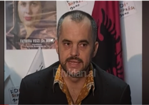 Edi Rama shprehet i sigurt për fitoren e Tiranës gjatë takimeve në njësinë 10 &#8211; (11 Shtator 2003)