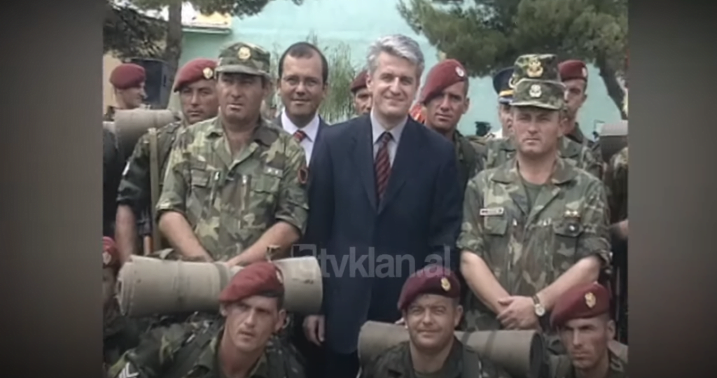 Niset për në Afganistan kontingjenti i III-të i Forcave të Armatosura Shqiptare (7 Gusht 2003)