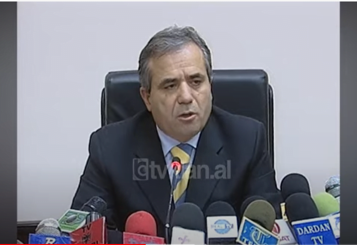 Ministria e Financave nuk programon interesat e borxhit të jashtëm në buxhet &#8211; (29 Shtator 2003)