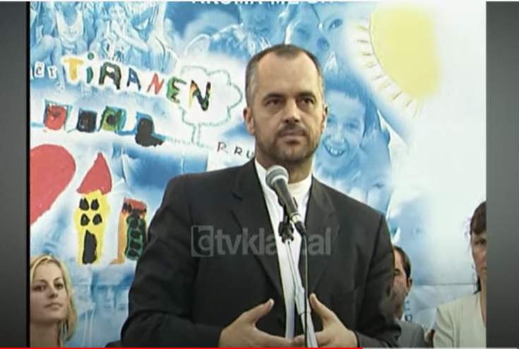 Edi Rama miting elektoral në njësinë bashkiake nr.2 në Tiranë &#8211; (21 Shtator 2003)