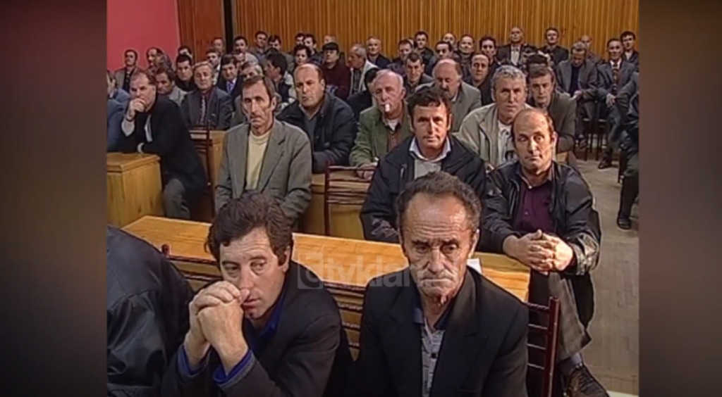 Zhvillohet Konferenca e 10 e Partisë Socialiste për Tiranën (2 Dhjetor 2003)