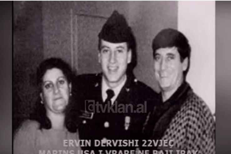 Marinsi Ervin Dervishi shpallet “Dëshmor i Atdheut” &#8211; (28 Janar 2004)