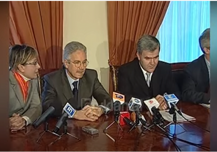 Fatmir Xhafaj dhe Francesco Mandoi luftë të përbashkët kundër krimit të organizuar &#8211; (28 Janar 2004)