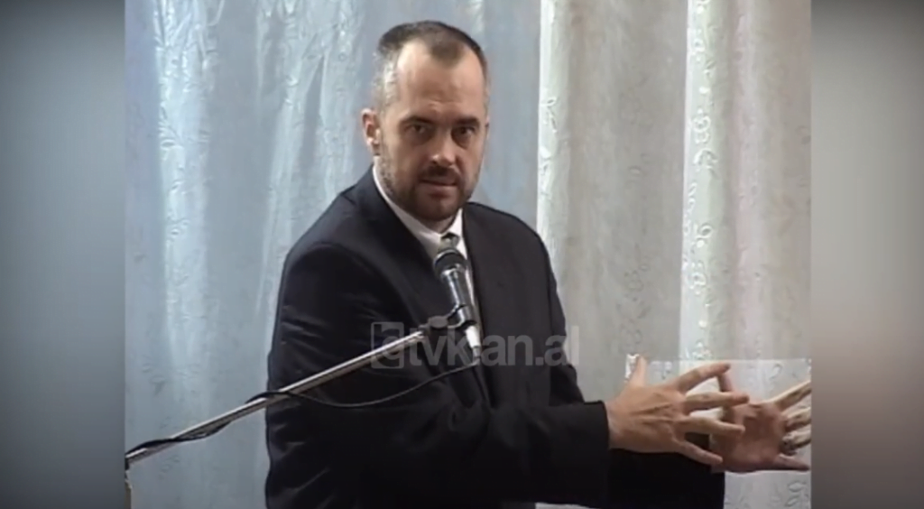 Edi Rama në konferencën e PS-së në Berat (28 Nëntor 2003)