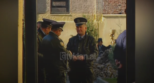 Vrasja e dy efektivëve blu në Berat, policia ofron shpërblim për gjetjen e autorit (2 Shkurt 2004)