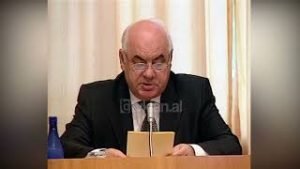 Reagimet e PD-së për dekorimin nga presidenti të dy ish-punonjësve të SHIK-ut (28 Shkurt 2004)