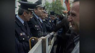 Ish-të përndjekurit vazhdojnë protestat (6 Maj 2004)