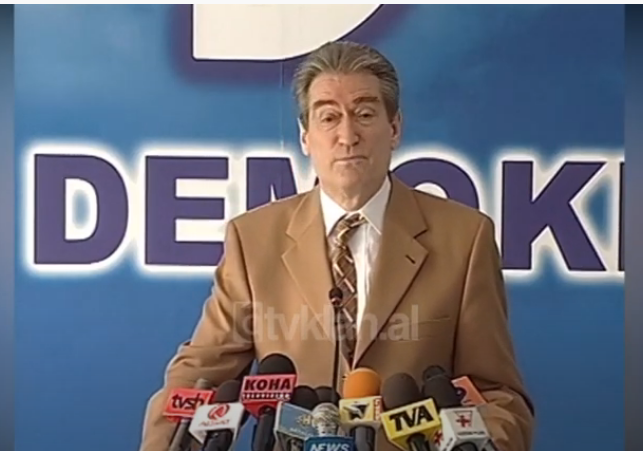 Sali Berisha konferencë pas takimit “Shqiptarët dhe fqinjët e tyre” në Zvicër &#8211; (23 Maj 2004)