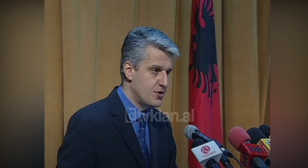 Pandeli Majko: Anëtarësimi i plotë i vendit në NATO, objektiv i gjithë shoqërisë sonë (27 Maj 2004)