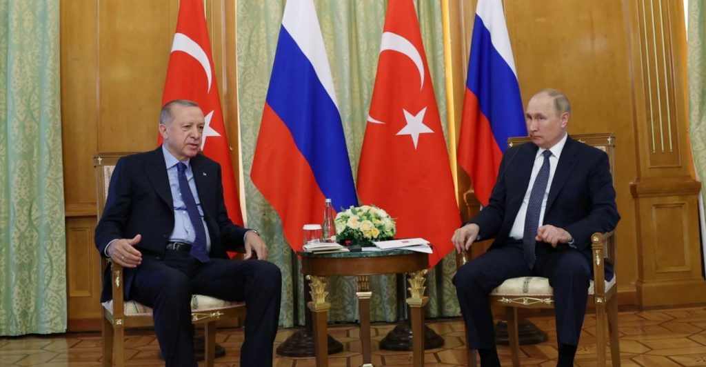Erdogani forcon bashkëpunimin me Putinin