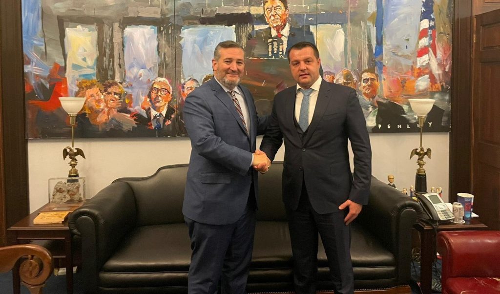 Shkëlqim Devolli takon senatorin amerikan Ted Cruz: Kosova dhe SHBA-ja, marrëdhënie të veçanta mes tyre