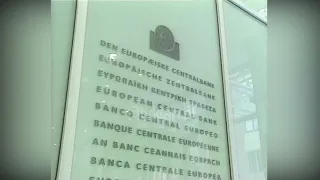 Dollari amerikan humb terren ndaj monedhave kryesore botërore (23 Shtator 2004)