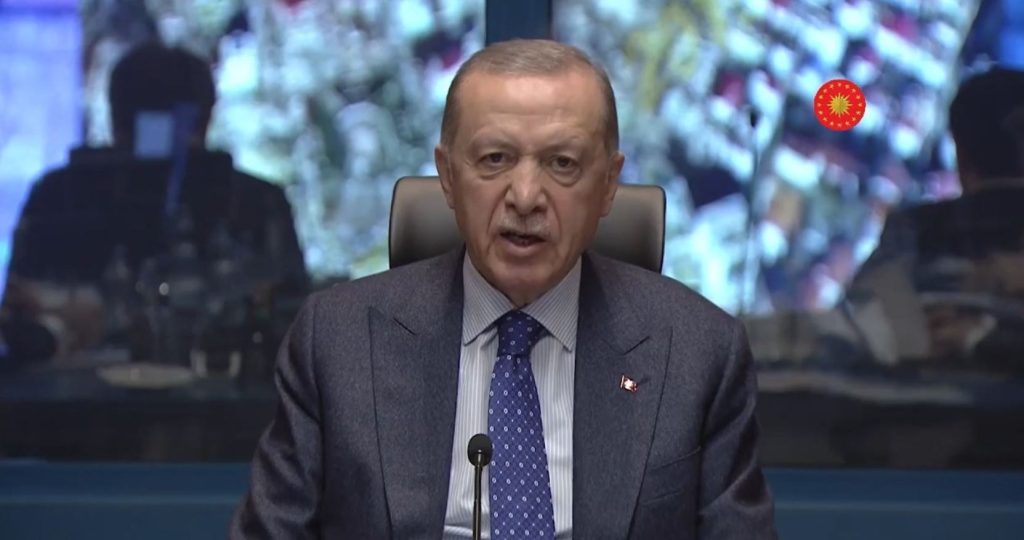 Erdogan shpall gjendjen e emergjencës në zonat e prekura nga tërmeti