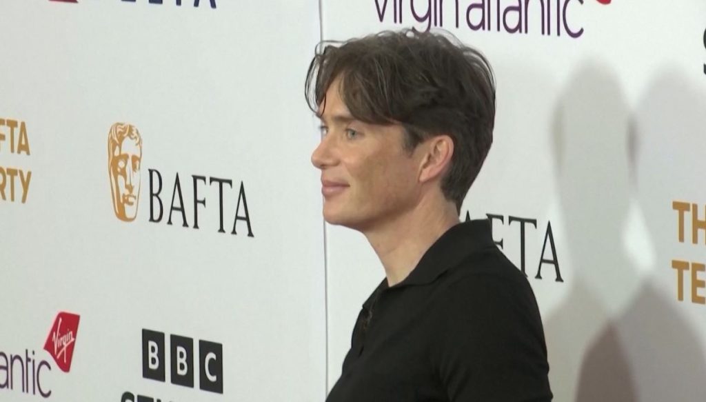 Cillian Murphy zgjidhet imazhi i ri i Versace