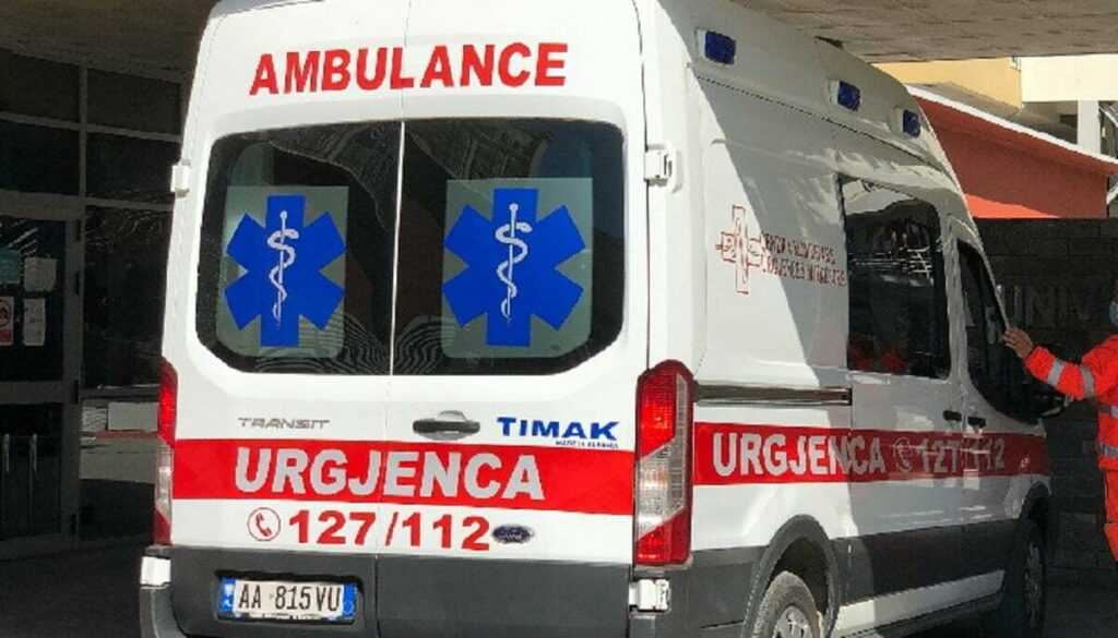 Aksidentohen 3 çiklistë në Vlorë, dërgohen në spital
