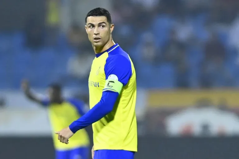 Agresivitet ndaj gjyqtarit dhe kundërshtarit/ Cristiano Ronaldo pezullohet me dy ndeshje në Superligën Arabe