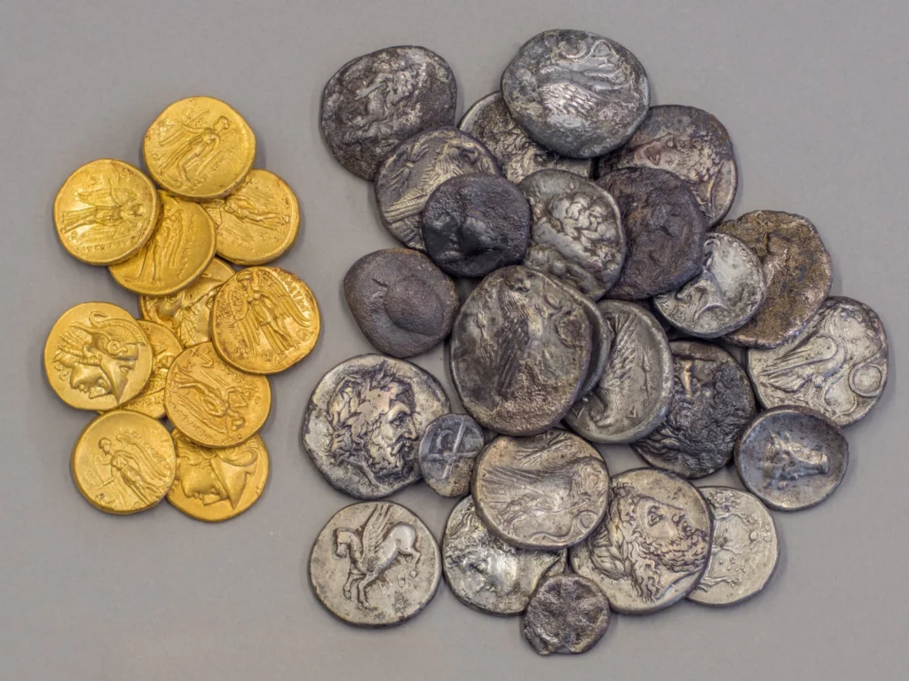 Zbulohen në Kretë 37 monedha të epokës së Aleksandrit të Madh