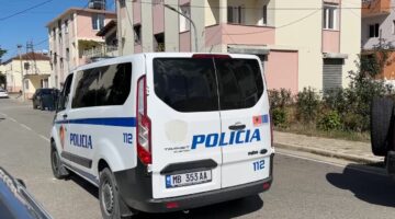 Plagoset me thikë 58-vjeçari në Elbasan, arrestohet autori