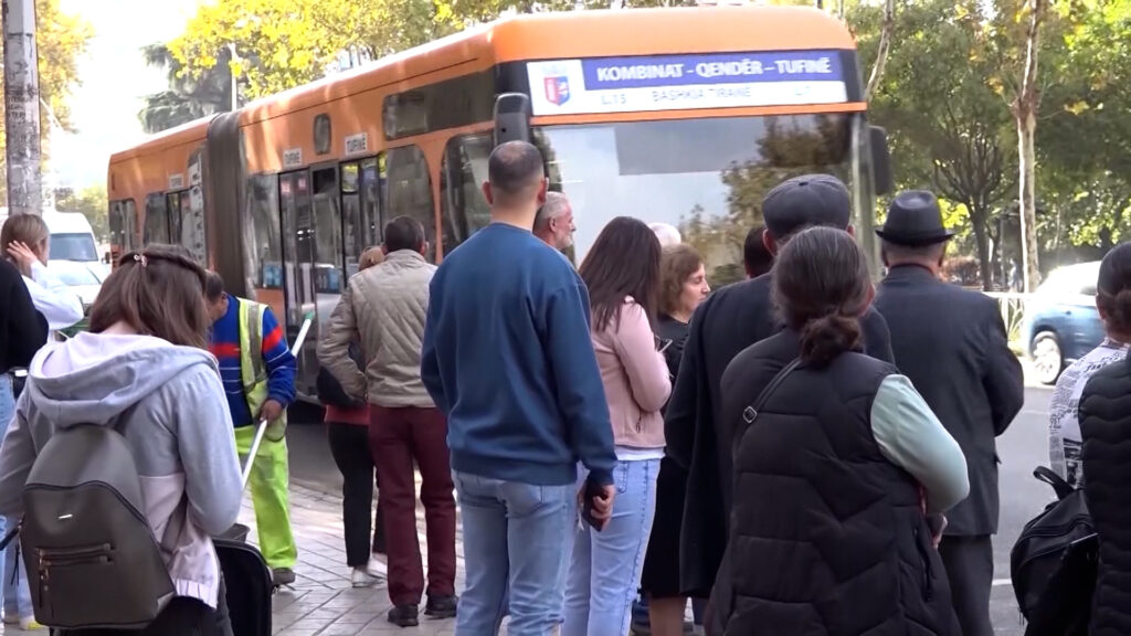 Gati transporti i gjelbër në Tiranë