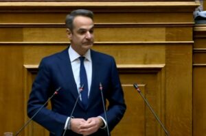 Mitsotakis i mbijeton mocionit të mosbesimit