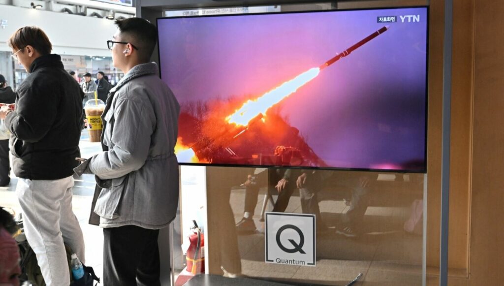 Koreja e Veriut rinis testimet raketore duke rritur tensionet me rivalët