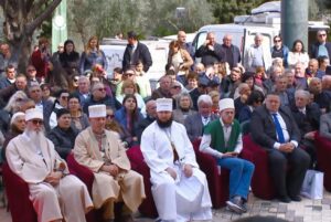 Festohet “Sulltan Novruzi”/ Besimtarët bektashinj luten për mbarësi dhe shëndet