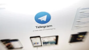 Ukraina ndalon zyrtarët të përdorin Telegram