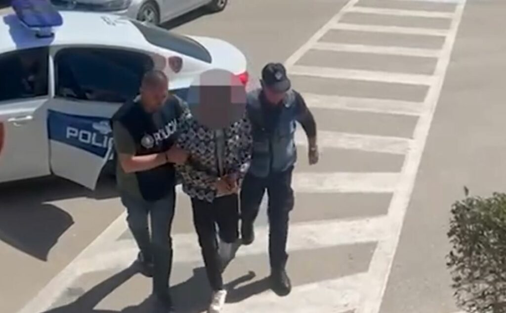 Publikoi videon intime të së miturës, arrestohet 19-vjeçari në Lushnje